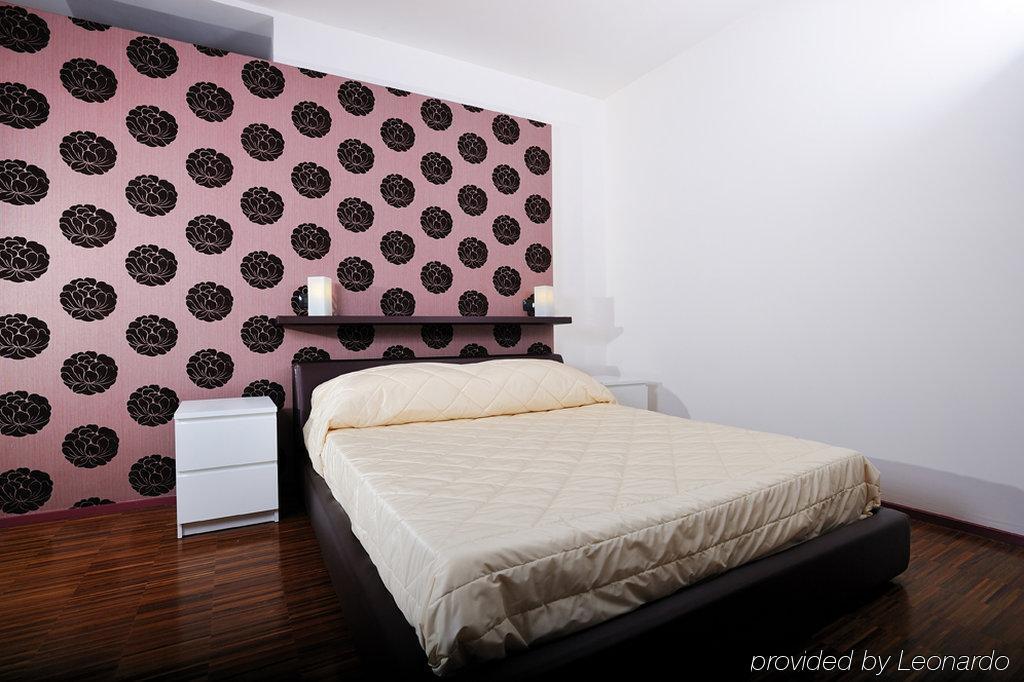 Roma Dreaming Aparthotel Phòng bức ảnh