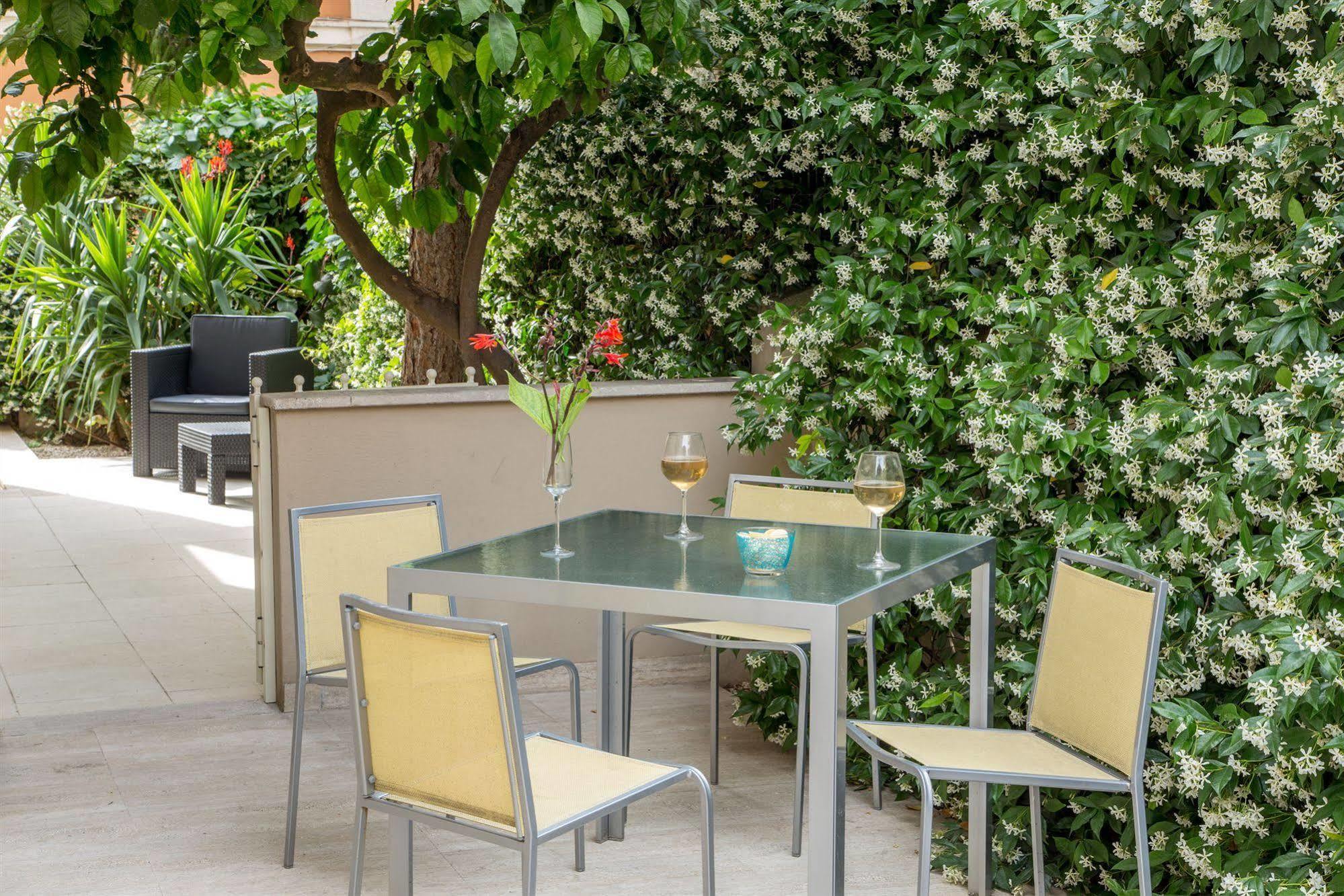 Roma Dreaming Aparthotel Ngoại thất bức ảnh